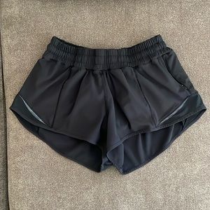 Lululemon hotty hot short